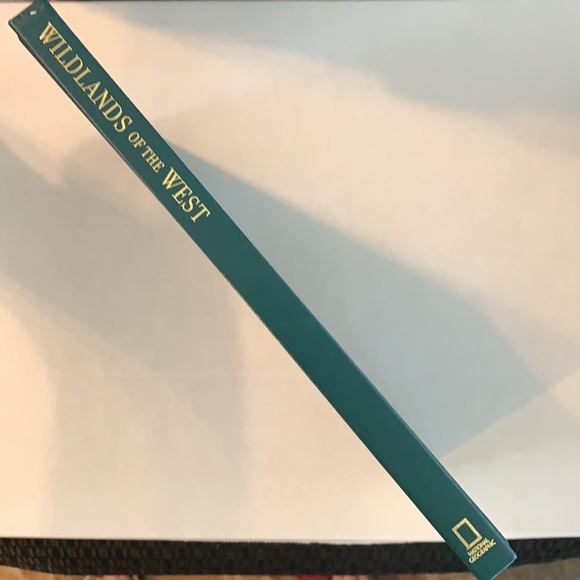 National geographic embossed hardcover - Picture 8 of 11